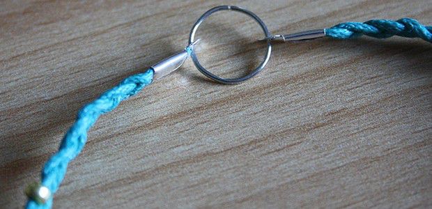 brac10 realiser bracelet porte bonheur etapes