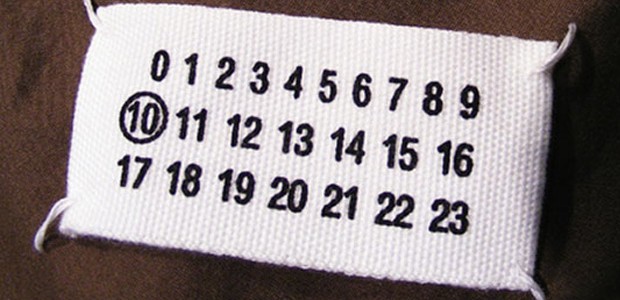 L'étiquette en coton blanc numérotée de 0 à 23
