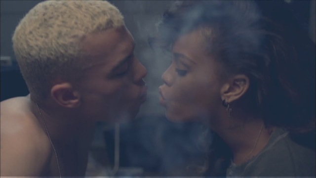 We-Found-Love-Music-Video-rihanna-26934537-1210-680 We-Found-Love-Music-Video-rihanna-26934537-1210-680