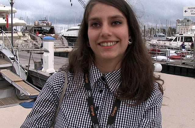lola-stagiaire-projectionniste-cannes-2013