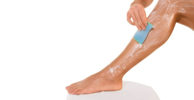 creme-depilatoire-application-jambe