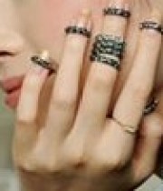 chanel-bague-ongle-wtf-mode-180×124
