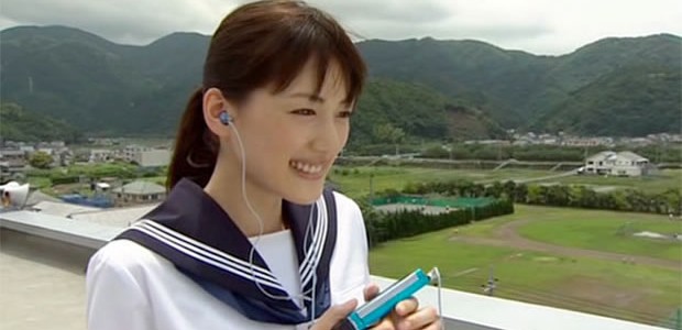 drama japonais fille écouteurs
