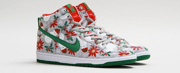 Nike crée deux paires de baskets aux couleurs de Noël — WTF mode -  Madmoizelle