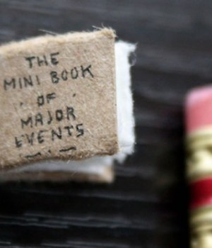 mini-book-of-major-events-livre-miniature