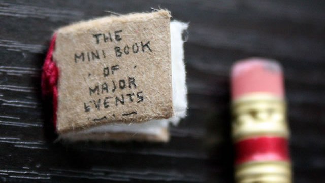 mini-book-of-major-events-livre-miniature