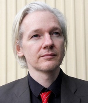 julian-assange-invite-defile-ben-westwood