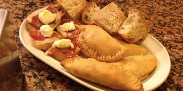 tapas-empanadillas tapas-empanadillas