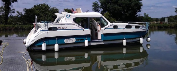 house boat 1 house boat 1