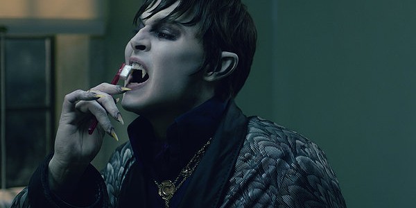 Dark Shadows 89414_gal+dark+shadows+johnny+depp+barnabas+collins+brushing+teeth+vampire