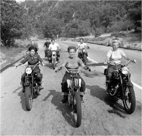 biker-group