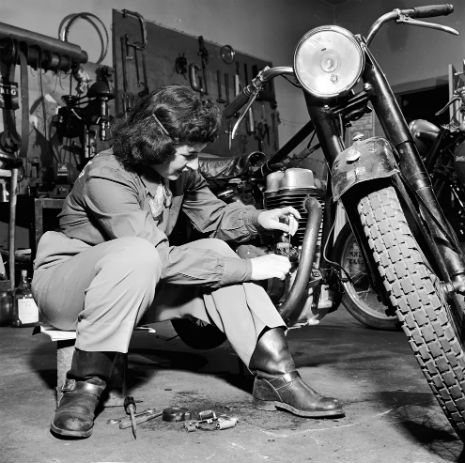 biker-repair