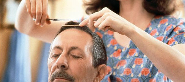 Jean Rochefort dans Le mari de la coiffeuse