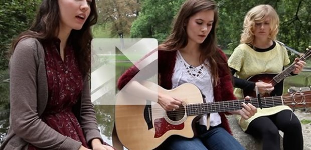 Lily & Madeleine chantent « Fumes » en acoustique - Madmoizelle