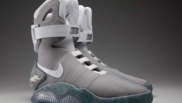 nike-air-force-mag-marty-mcfly-sortie-2015