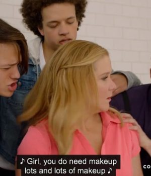 girl-you-dont-need-makeup-amy-schumer-parodie-one-direction