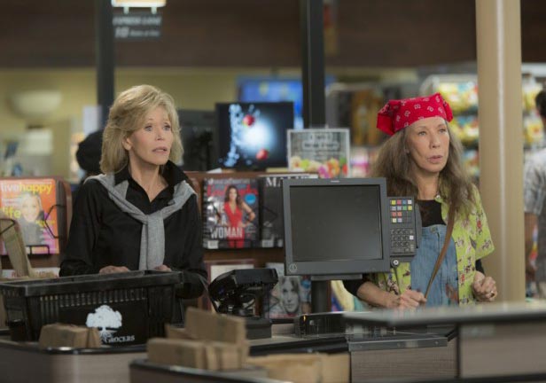 jane-fonda-lily-tomlin-bandana