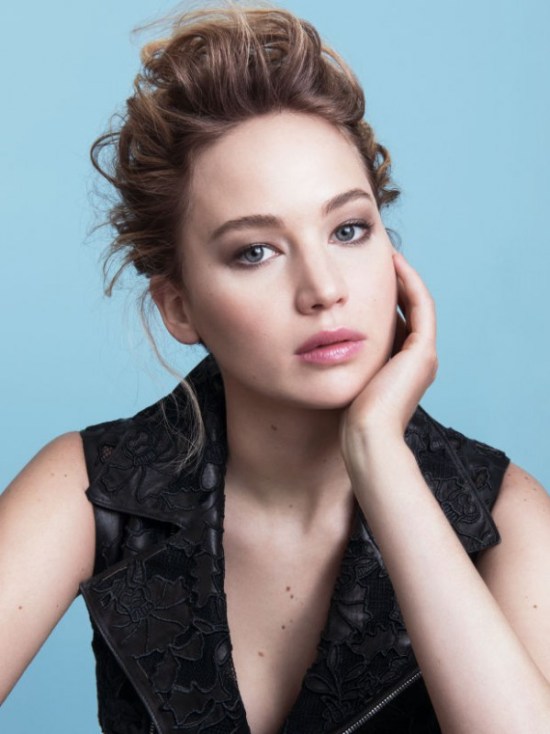 jennifer-lawrence-egerie-makeup-dior-addict