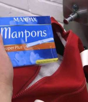 tampons-hommes-publicite-parodie-wateraid