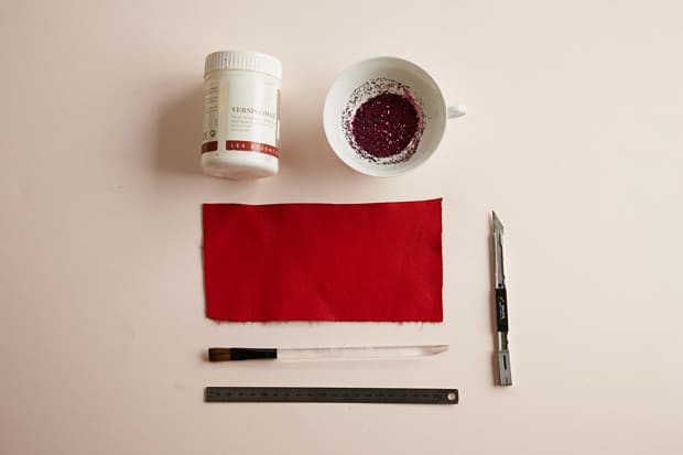 DIY_frangettes_baskets_paillettes_materiel DIY_frangettes_baskets_paillettes_materiel