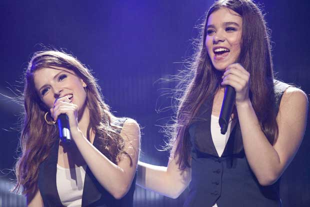 pitch-perfect-2-anna-kendrick-hailee-steinfeld