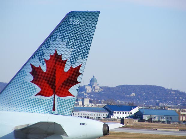avion-canada-montreal
