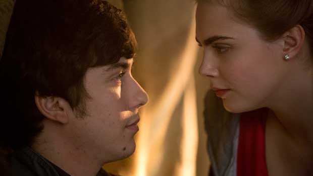 face-cachee-de-margo-cara-delevingne-nat-wolff-2 face-cachee-de-margo-cara-delevingne-nat-wolff-2