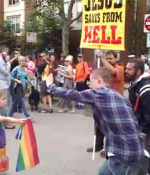 manifestants-homophobes-enfant