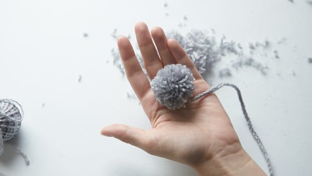 DIY_marquepage_pompon_8 DIY_marquepage_pompon_8