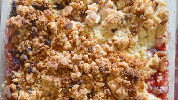 recette crumble pêches fraises speculoos