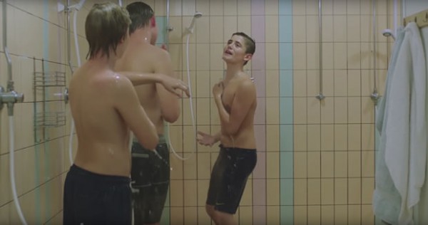 dear-daddy-douche-piscine dear-daddy-douche-piscine