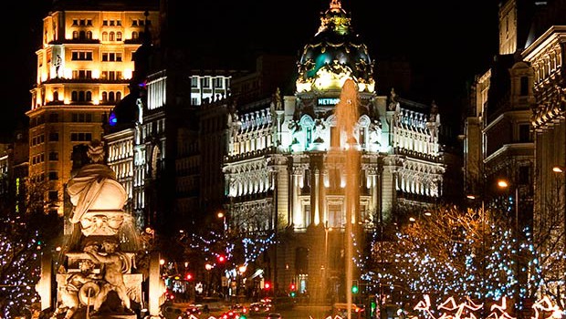 nouvel an madrid edifice metropolis nouvel an madrid edifice metropolis
