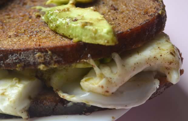 grilled cheese avocat
