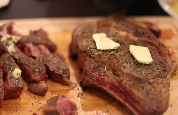 steak t-bone beurre