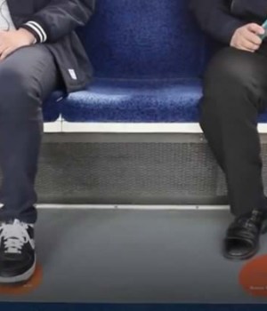 manspreading-metro-coree