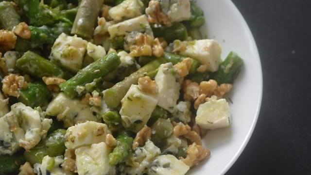 recette-salade-asperges-bleu