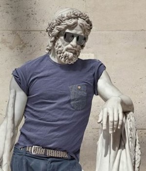 statue-louvre-hipster