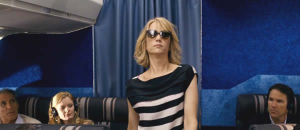 kristen wiig plane