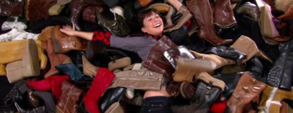 lily-himym-shopaholic lily-himym-shopaholic