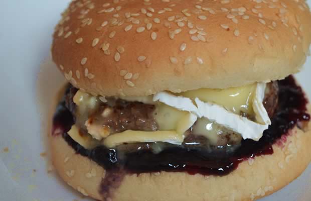 burger-myrtilles-brie