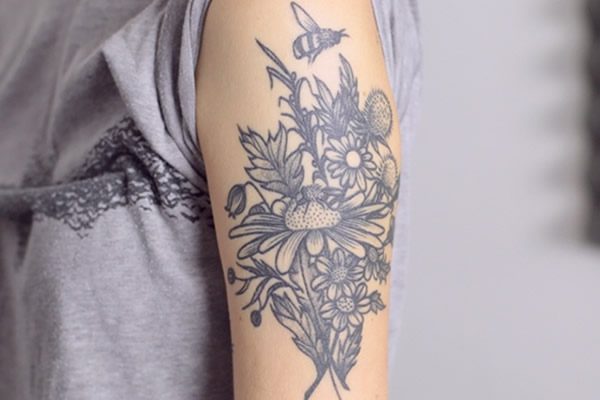street-tatoos-clemence-et-ses-tatouages-fleuris-2