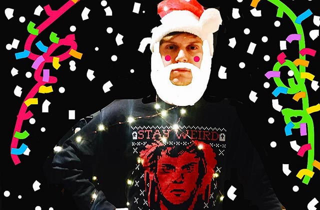 evan-peters-pull-noel-2016