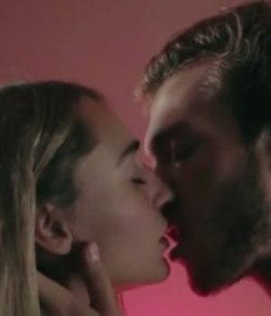 nikon-film-festival-je-suis-un-baiser nikon-film-festival-je-suis-un-baiser