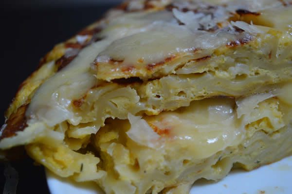 omelette fromage pâtes cantal