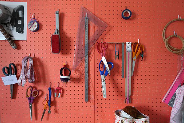 rangement-panneau-perfore-outils