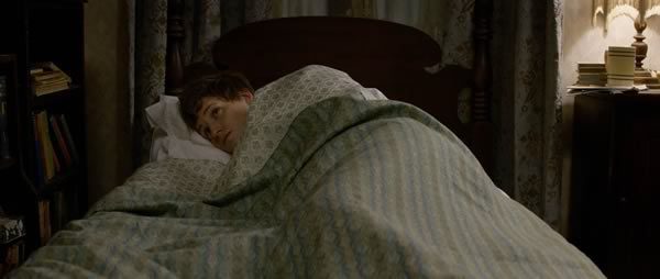 newt-scamander-bed