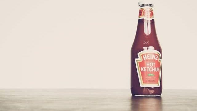 ketchup-bouteille-verre