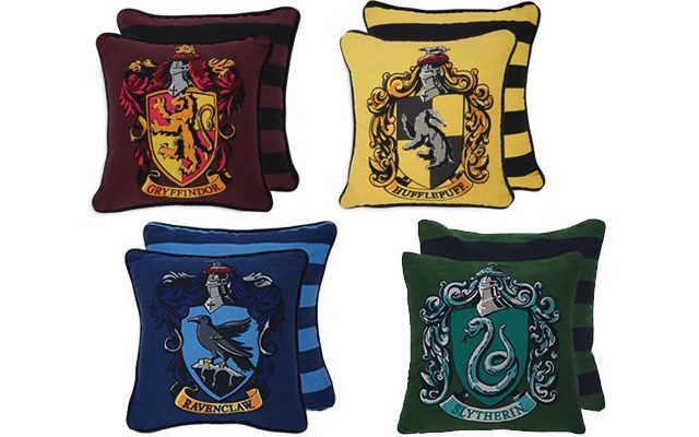 Coussins maisons Harry Potter Primark Coussins maisons Harry Potter Primark