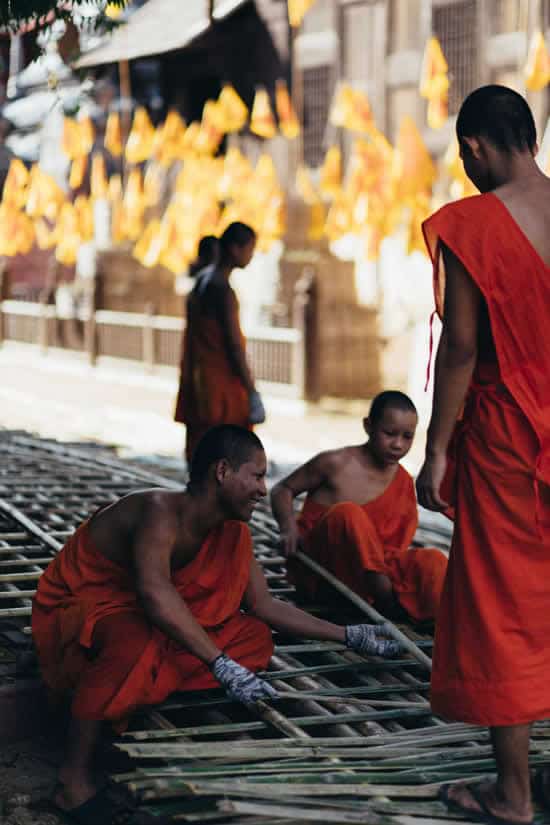 Envela Castel – 20151115-0003 – Thai monks 2 Envela Castel – 20151115-0003 – Thai monks 2
