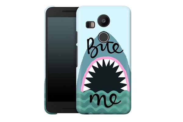 coque-smartphone-requin